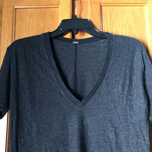 MONROW Classic V-Neck Heather Short Sleeve Tee - S - Picture 3 of 11